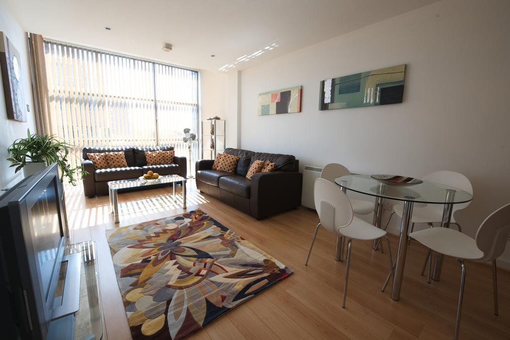 Stay Deansgate Apartments For 14 Nights Plus Μάντσεστερ Δωμάτιο φωτογραφία